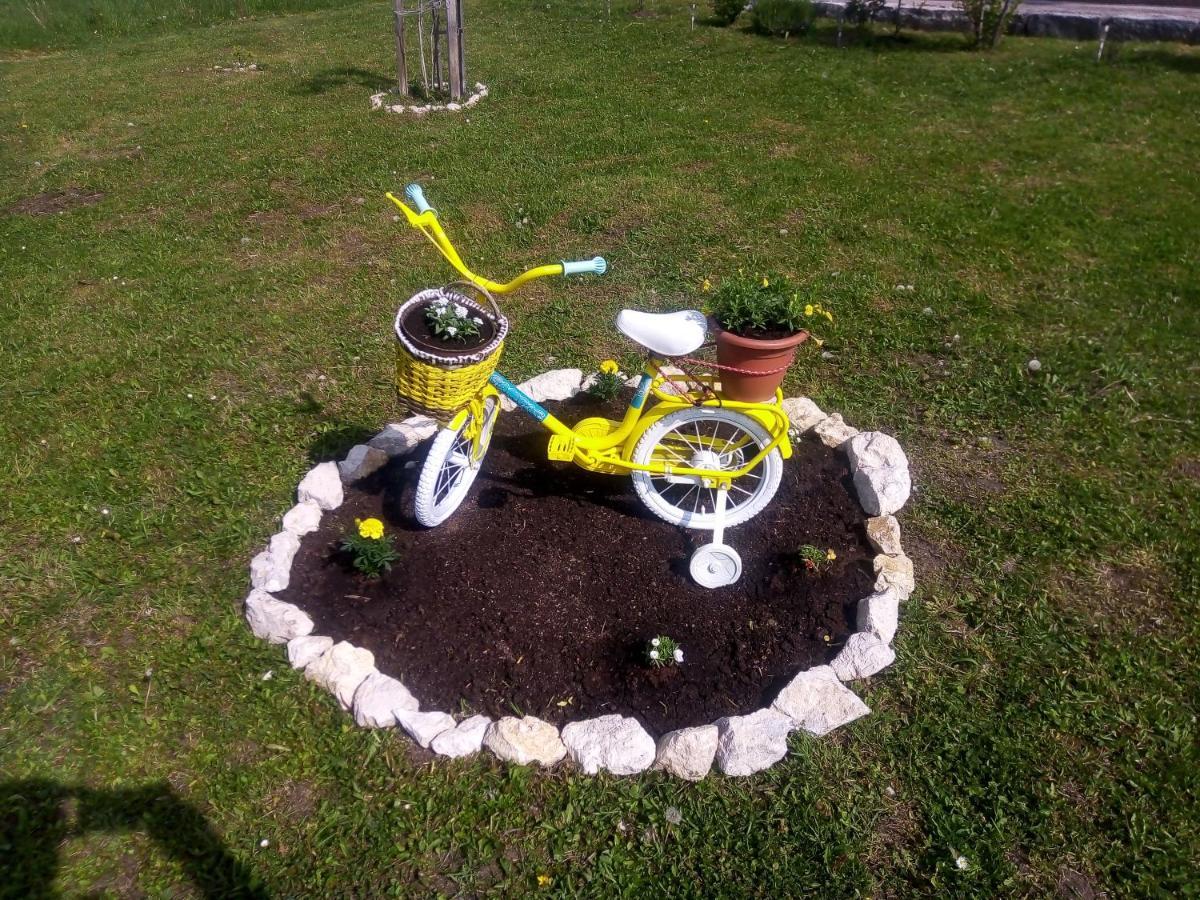 Yellow Rose Rakovica Exterior foto